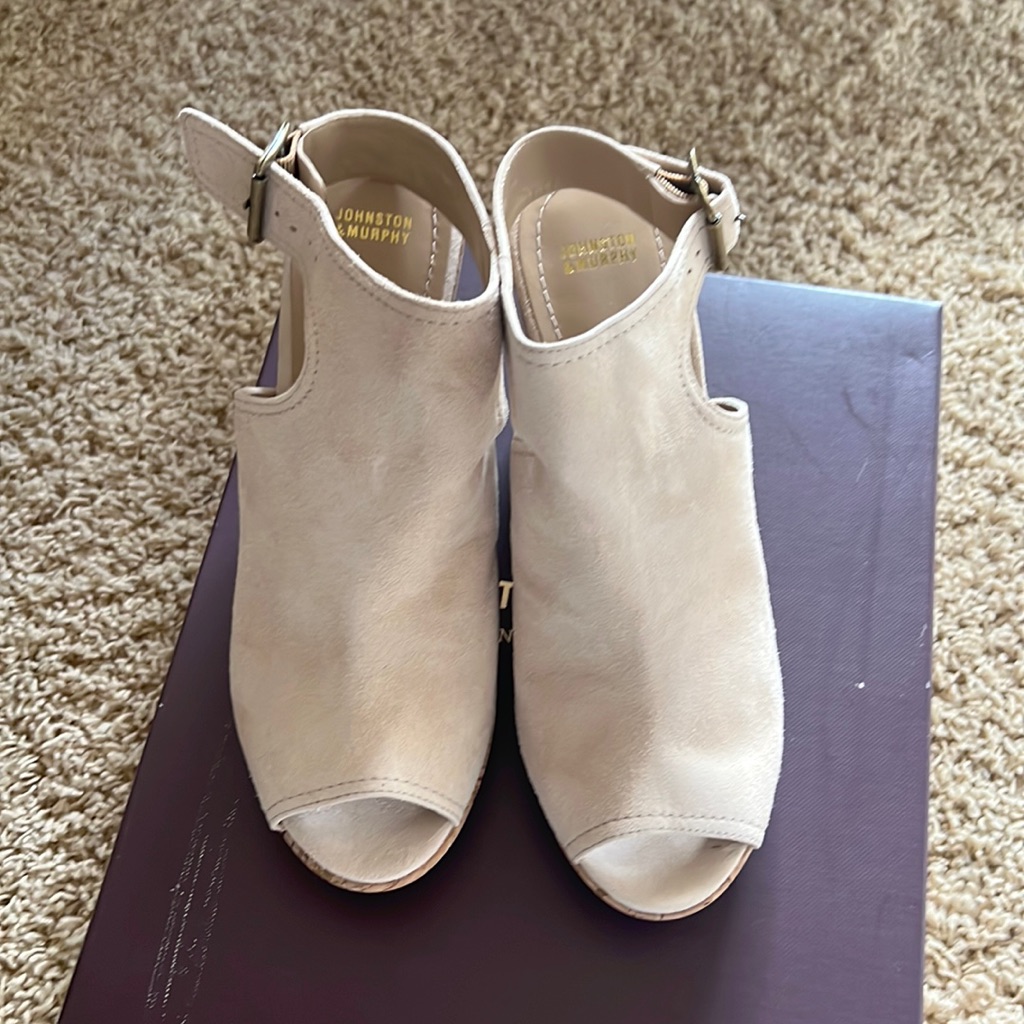 Nwt Johnston & Murphy Mila Ankle Strap Beige Kid Suede Sz 9m